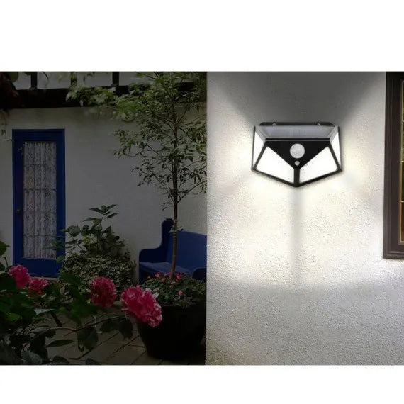 Lampă Solară de Perete cu 100 LED-uri și Senzor de Mișcare, Unghi Extins de Iluminare, Rezistentă la Apă IP65, pentru Curte, Grădină sau Garaj